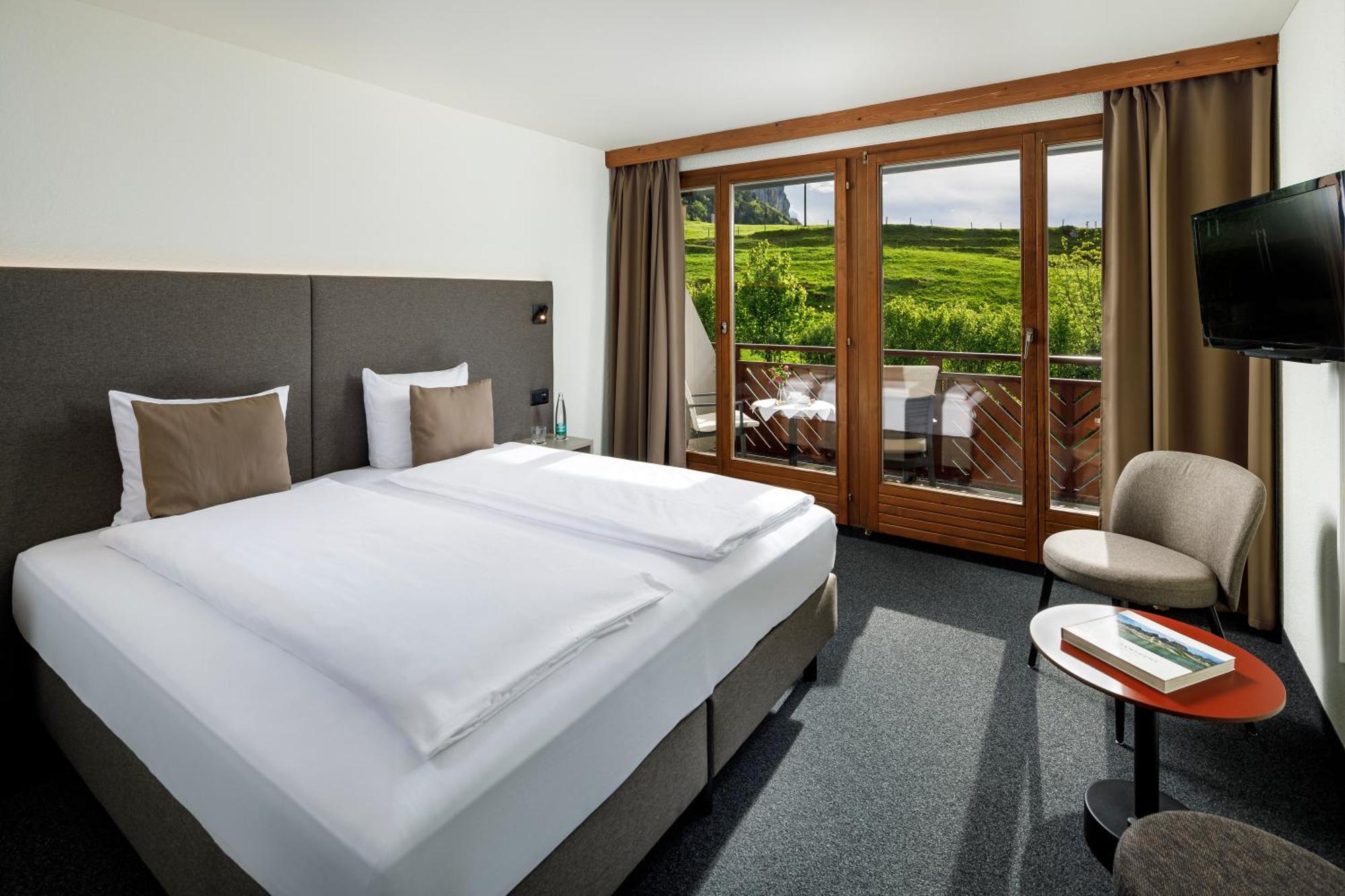 Hotel Und Naturhaus Bellevue Seelisberg Bagian luar foto