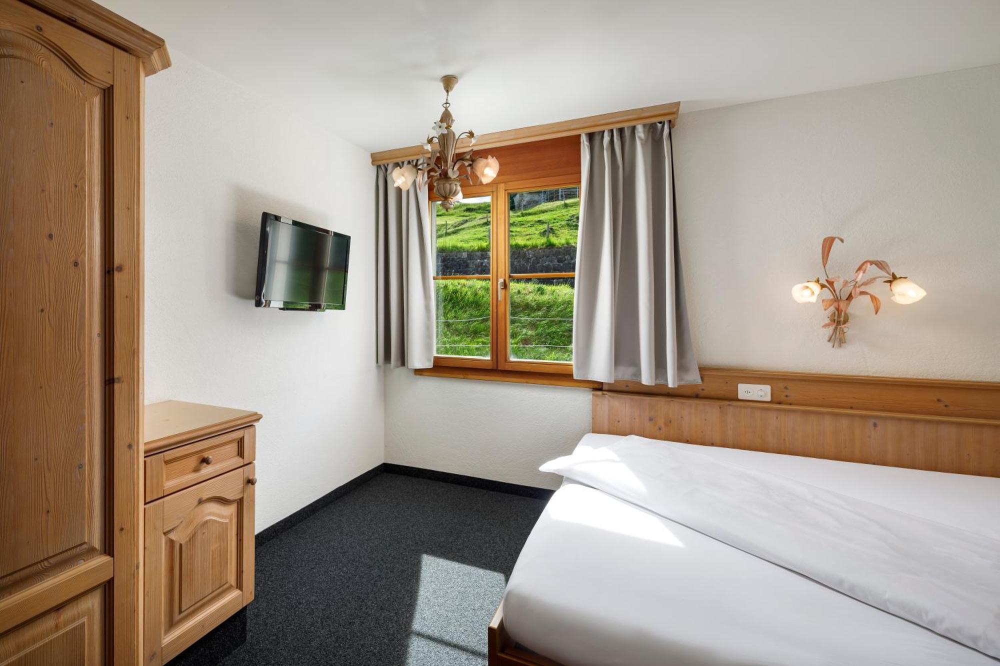 Hotel Und Naturhaus Bellevue Seelisberg Bagian luar foto