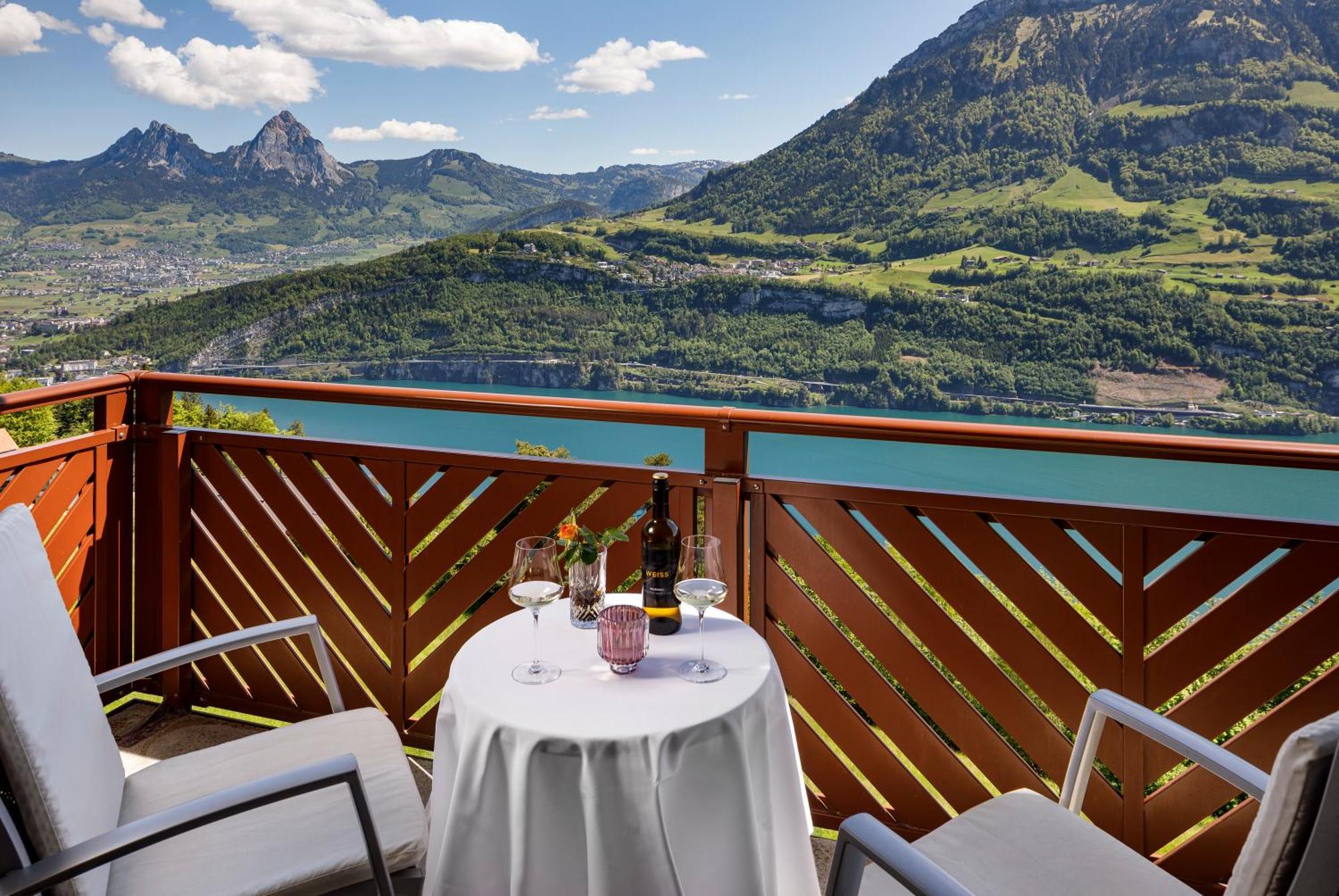 Hotel Und Naturhaus Bellevue Seelisberg Bagian luar foto